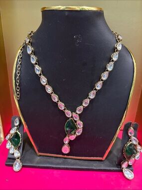 Gold-Tone Green & Pink Teardrop Pendant Necklace Set